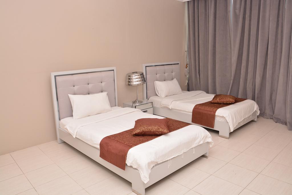 Janadriyah Suites 13 Nadinah Esterno foto